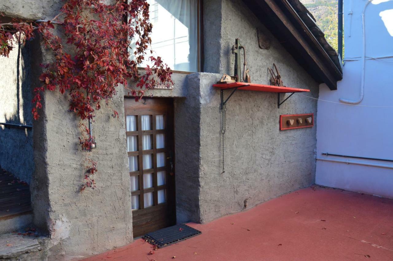 Cascina Des Religieuses Apartment Aosta Exterior photo